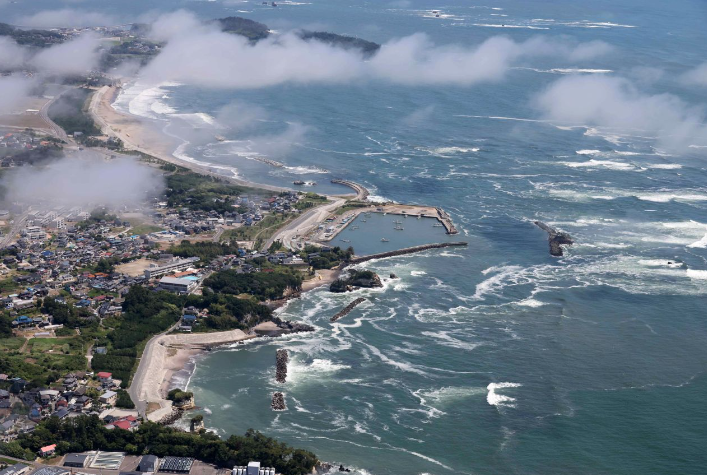 10-Foot Tsunami Waves Threaten Hawaii After Russia’s Far East Rocked by 8.8 Quake