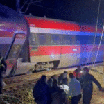 Front page newspaper layout reporting the Spain high-speed train crash near Adamuz, Córdoba, showing headline, subheads, photos of rescue teams, map of the crash location, key statistics, witness quotes, and safety investigation details.